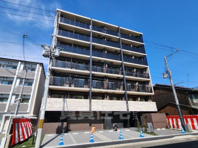 【京都市右京区西院矢掛町のマンションの建物外観】