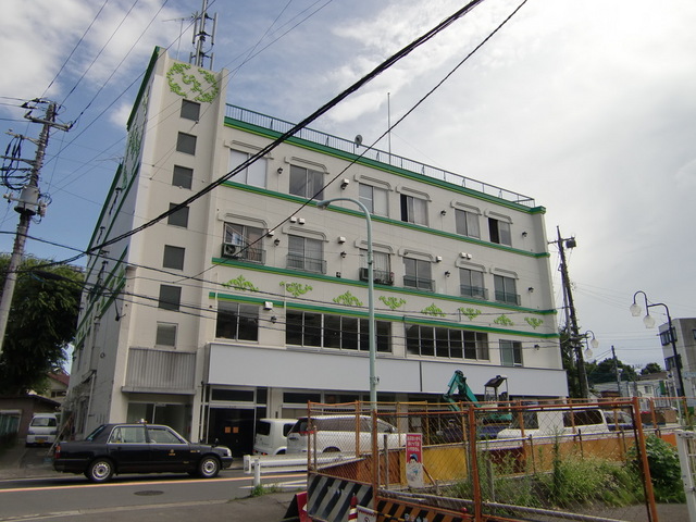 東大和市清水のマンションの建物外観