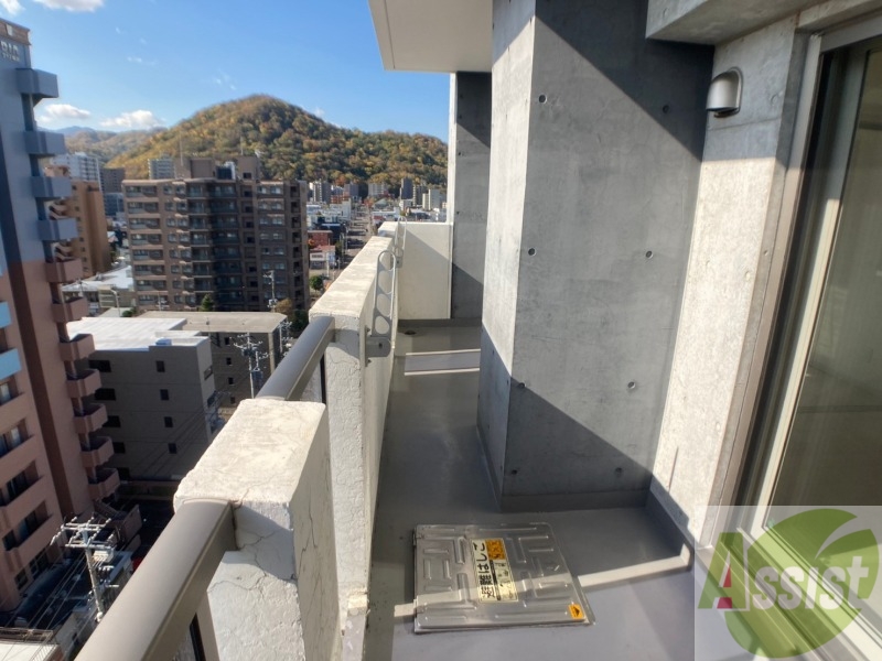 バルコニー　バルコニーです。洗濯物を干したり一息ついたりできますね！