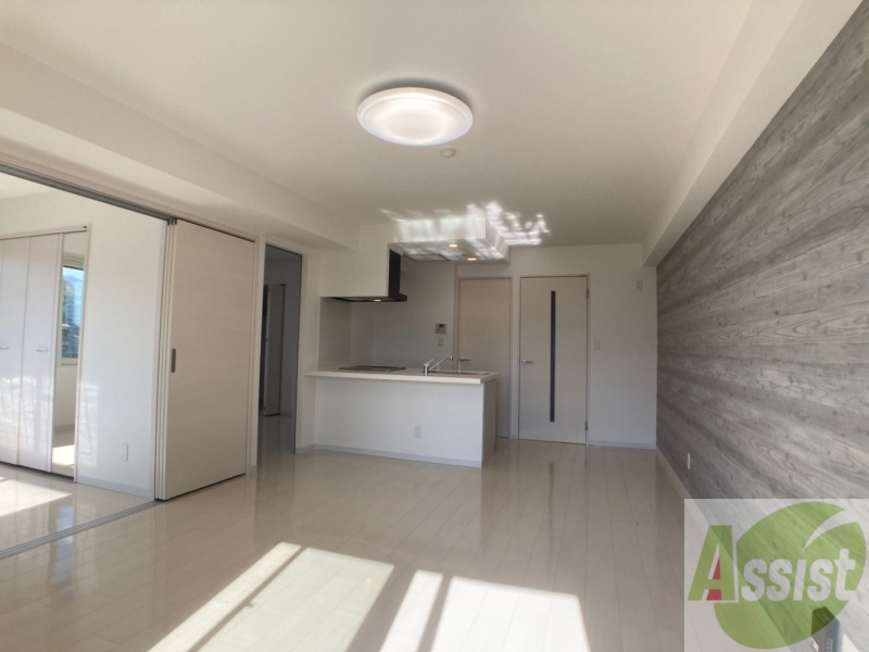 居室・リビング　広くてキレイなお部屋が広がっていて、充実した生活が送れそう。