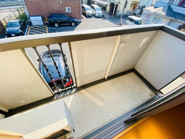 バルコニー　同一建物内２０２号室内装写真転載