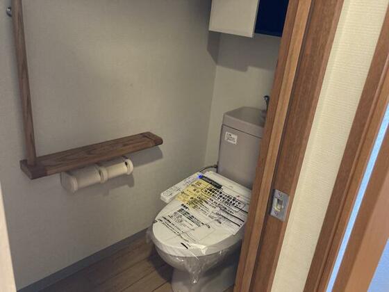 トイレ　ウォシュレット新品