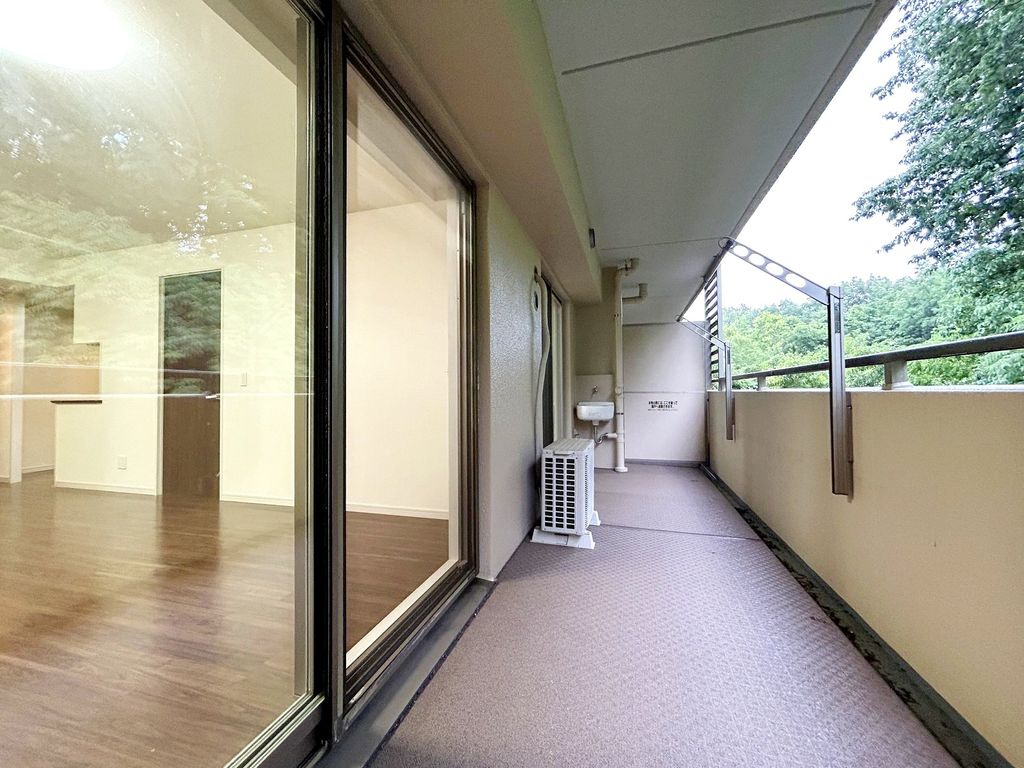 バルコニー　バルコニー