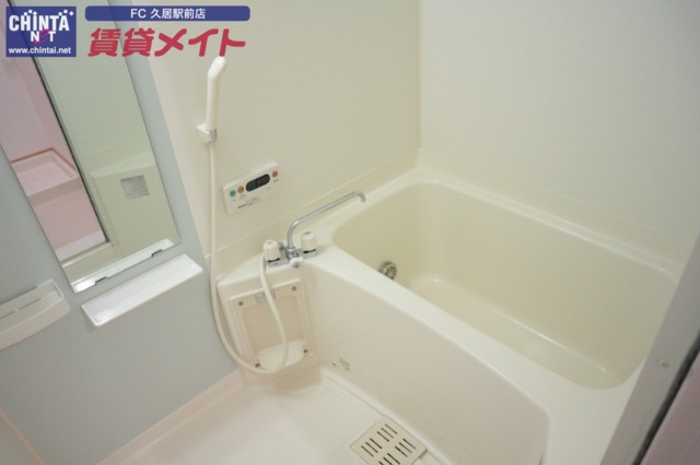 バス・シャワールーム　同型部屋写真です。