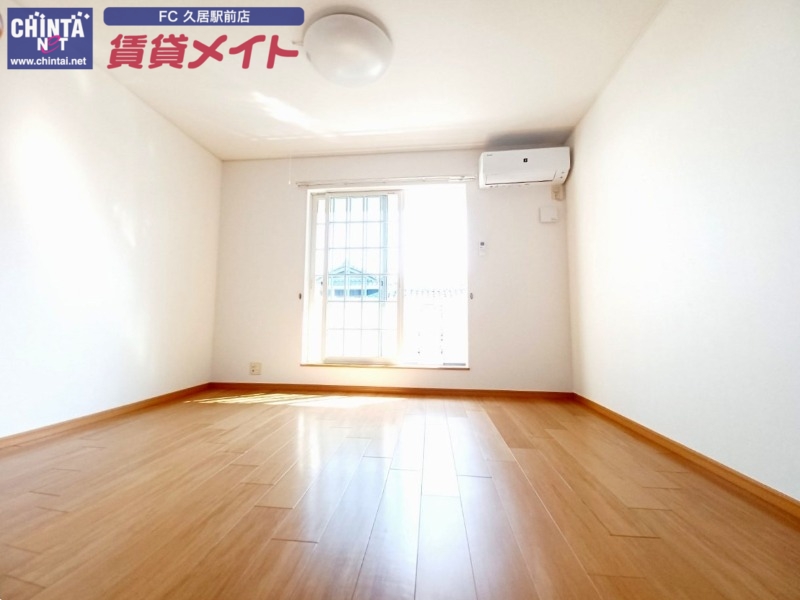 居室・リビング　同型部屋写真です。