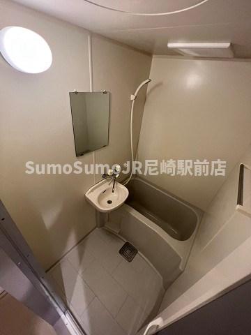 バス・シャワールーム　ゆったり過ごせるお風呂です