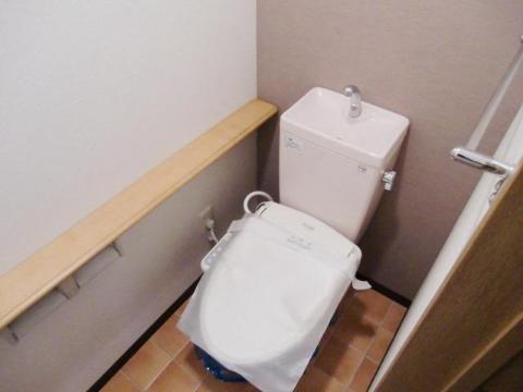 アニモ華　トイレ　シャワー付トイレ