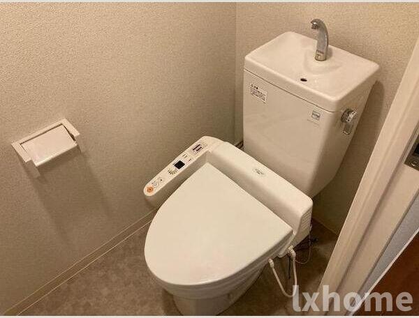 トイレ　トイレもきれいです