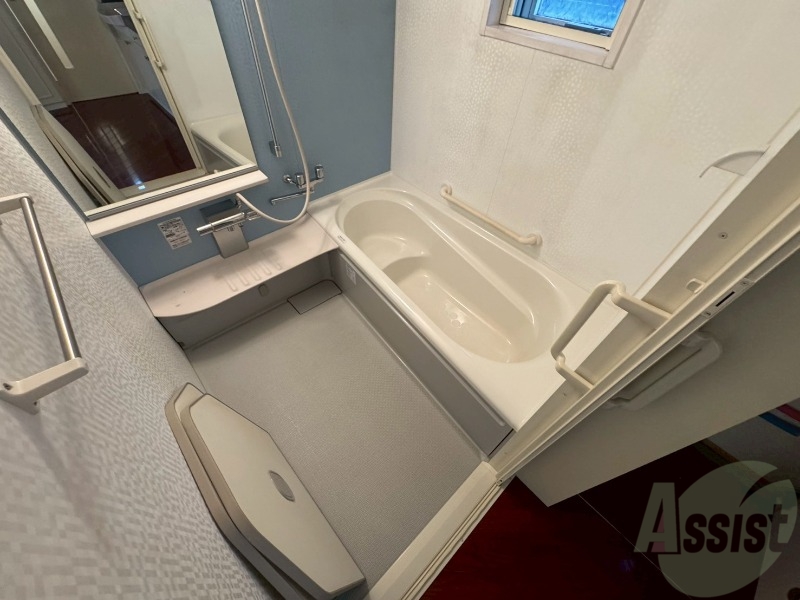 バス・シャワールーム　ユニットバスです。疲れを癒すのに欠かせませんね！