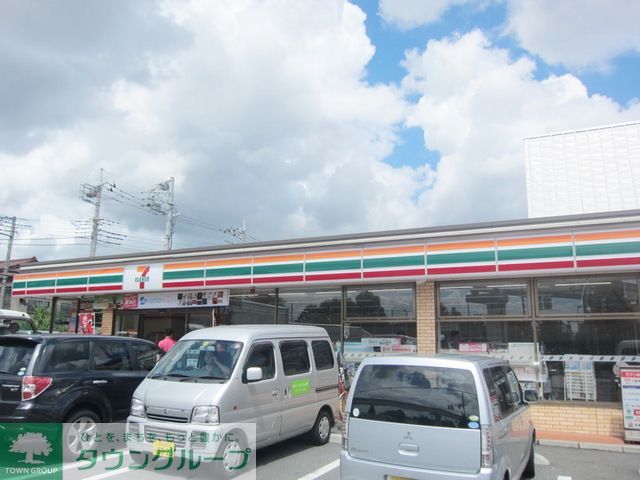 コンビニ　セブンイレブン立川泉体育館駅前店（コンビニ）まで500m