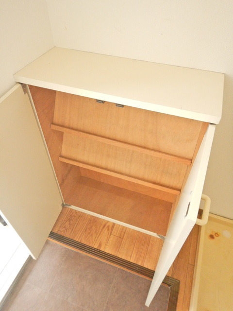 収納　シューズボックス