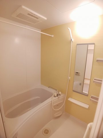 バス・シャワールーム　お風呂です