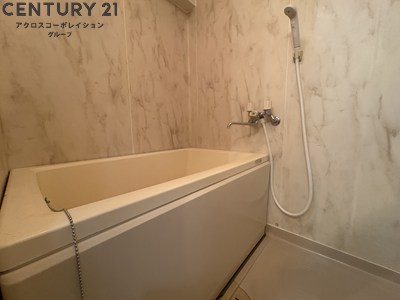バス・シャワールーム　約1坪サイズのお風呂で足を伸ばして入浴できます☆