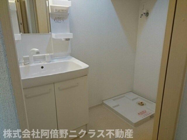 洗面設備　スペースが確保できる洗面所です