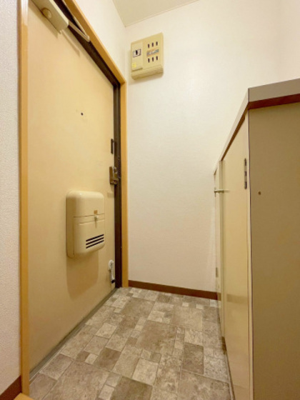 玄関　※別部屋の写真です