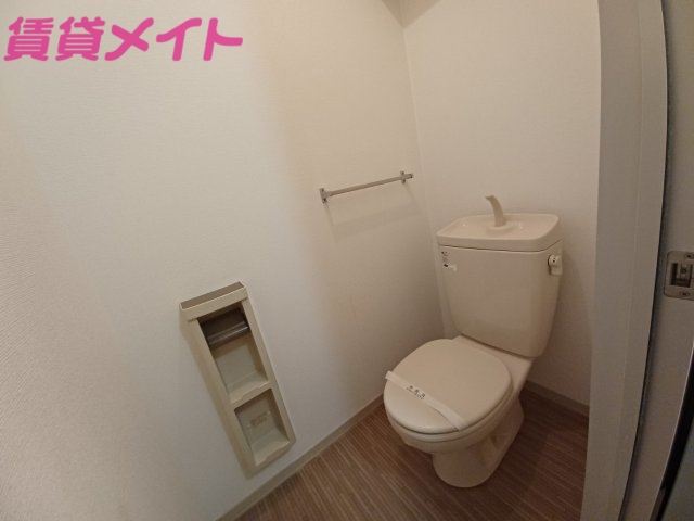 トイレ　同型物件写真になります。