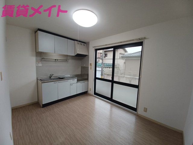 居室・リビング　同型物件写真になります。