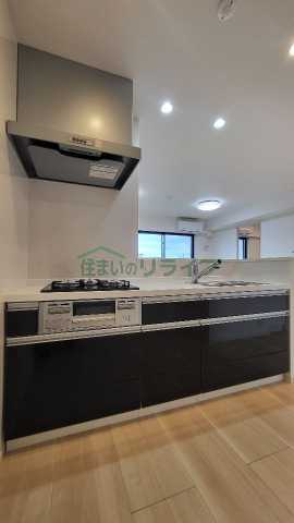 キッチン　別部屋参考写真となります。