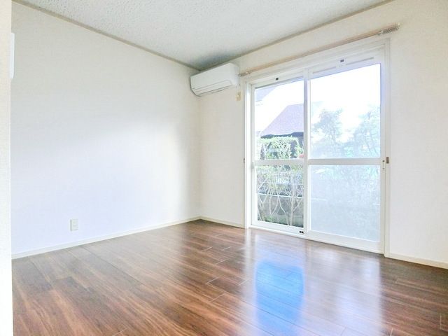 居室・リビング　★明るい居室★