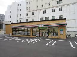 コンビニ　セブンイレブン札幌北2条東8丁目店（コンビニ）まで564m