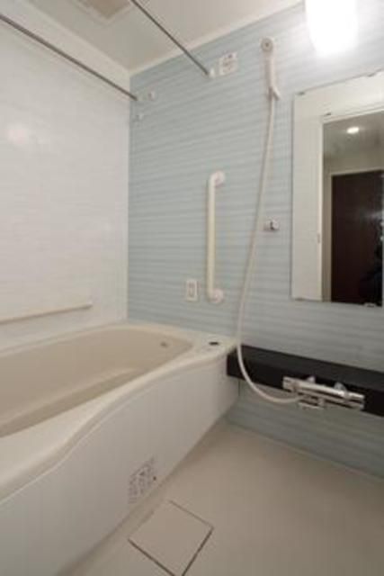 バス・シャワールーム　ゆったり過ごせるお風呂です