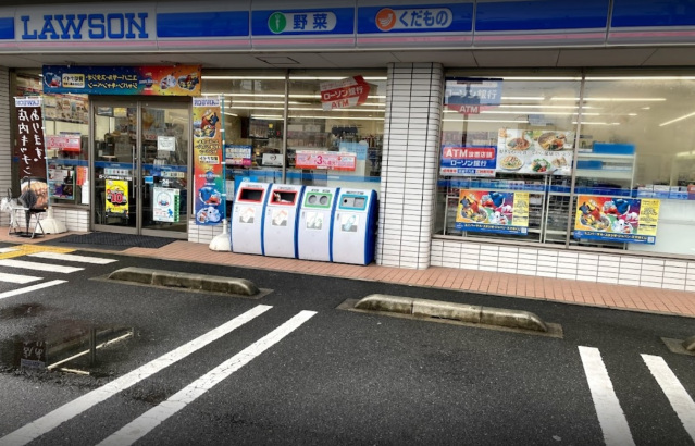 コンビニ　ローソン五月が丘東店（コンビニ）まで268m