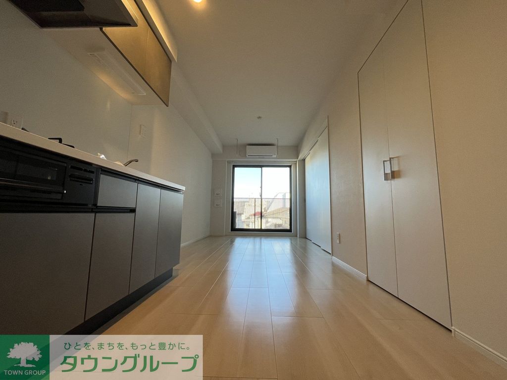 居室・リビング　駐車場