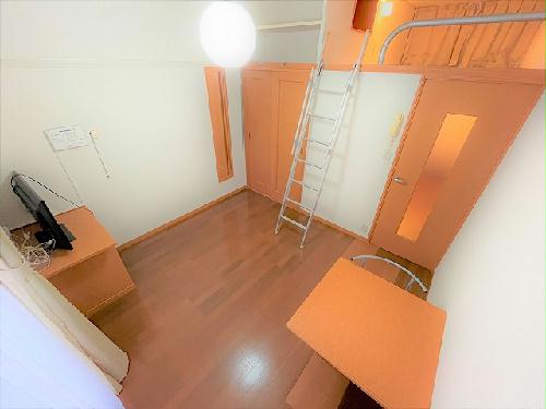 居室・リビング　1Ｆのお部屋はフローリング