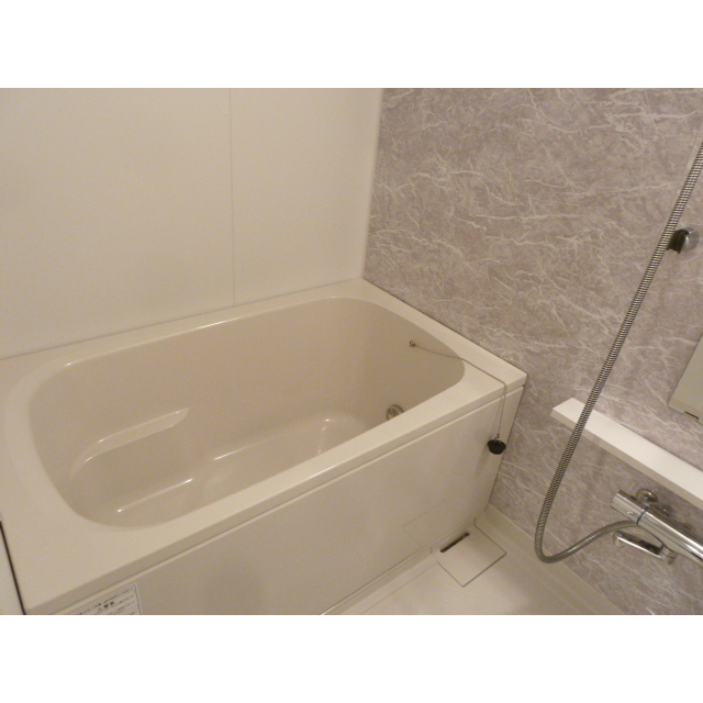 エントランス　ゆとりのあるエントランスです