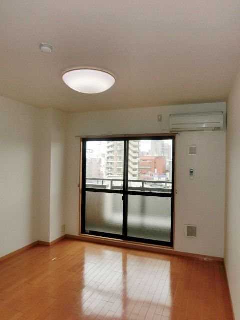 居室・リビング　明るいお部屋です。