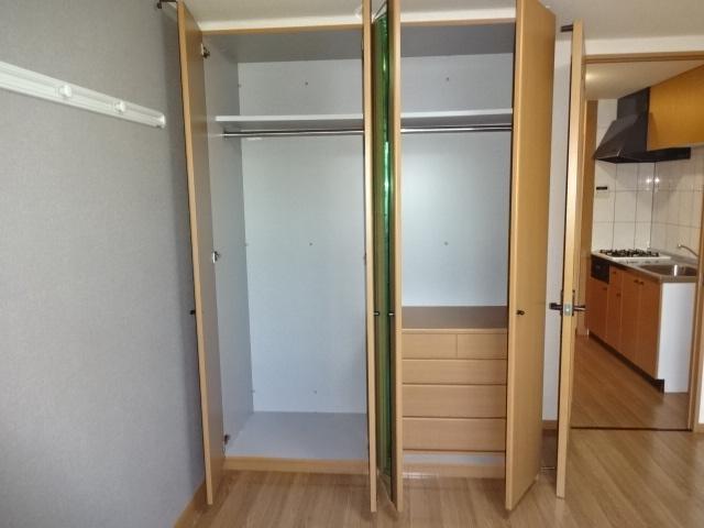 収納　クローゼット