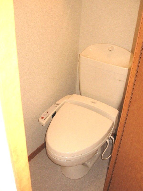 その他　温水便座付き