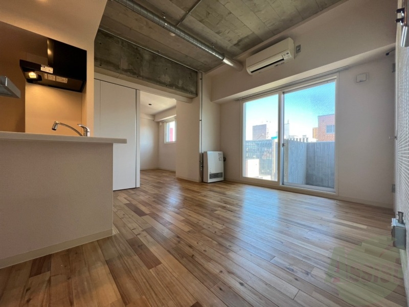 居室・リビング　広くてキレイなＬＤＫが広がっていて、充実した生活が送れそう。