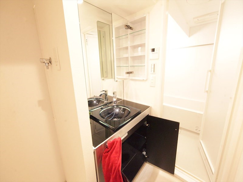 洗面設備　脱衣所　オシャレな独立洗面台