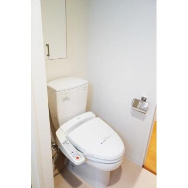 トイレ　※写真は同タイプ住戸です。