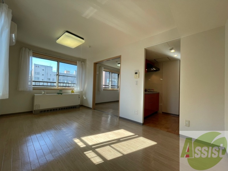 居室・リビング　広くてキレイなお部屋が広がっていて、充実した生活が送れそう。