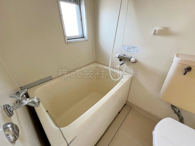 バス・シャワールーム　お風呂で日々の疲れを落としましょう