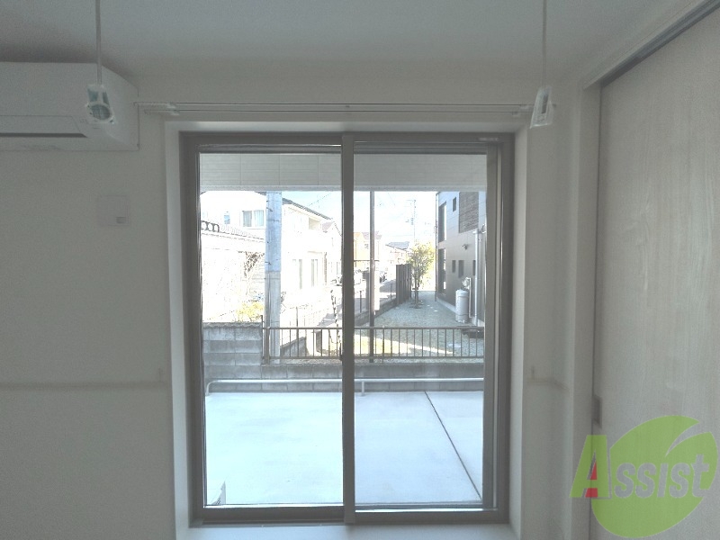 バルコニー　ベランダはございませんが、室内物干しがございます。