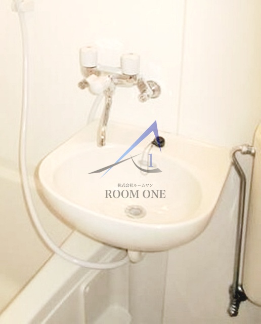 洗面設備　洗面台です。