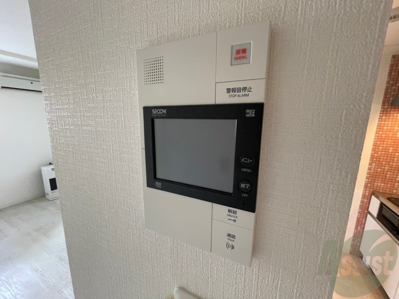 セキュリティ　ＴＶモニター付インターホンです。来客者の顔が見えるので安心！
