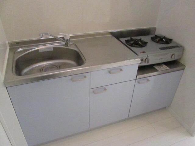 キッチン　写真はB棟のものです