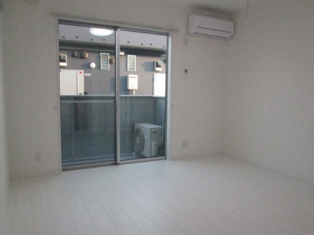 居室・リビング　写真はB棟のものです