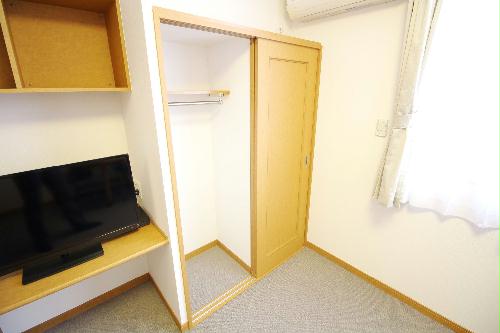 収納　大切な洋服を収納するのに欠かせないクローゼットを完備！