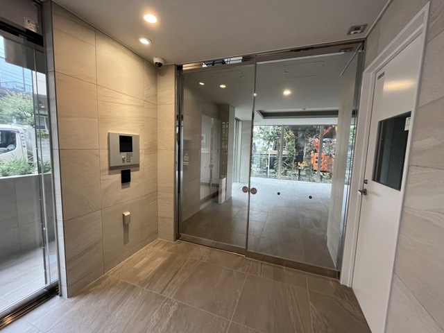 エントランス　エントランス