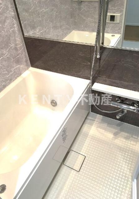 バス・シャワールーム　落ち着いた空間のお風呂です