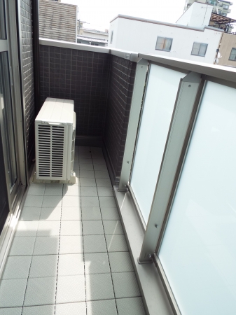 バルコニー　開放的で明るい空間を演出してくれるバルコニーです