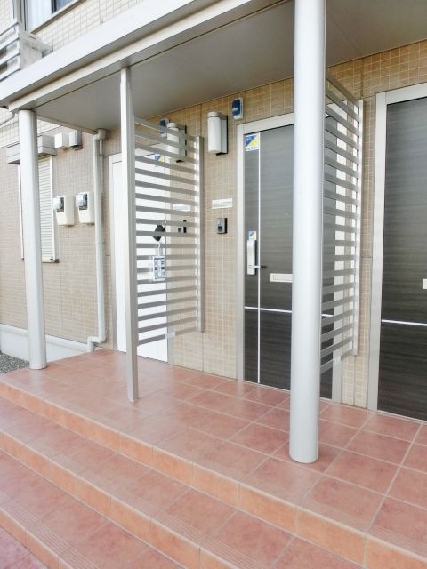 エントランス　物件入口はこちらです。