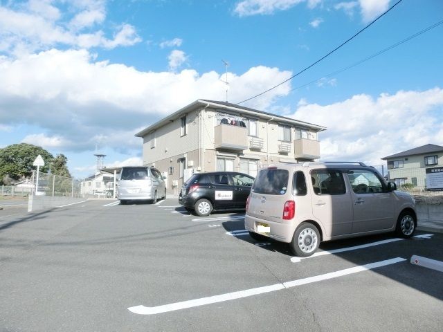 駐車場　敷地内駐車場完備です。