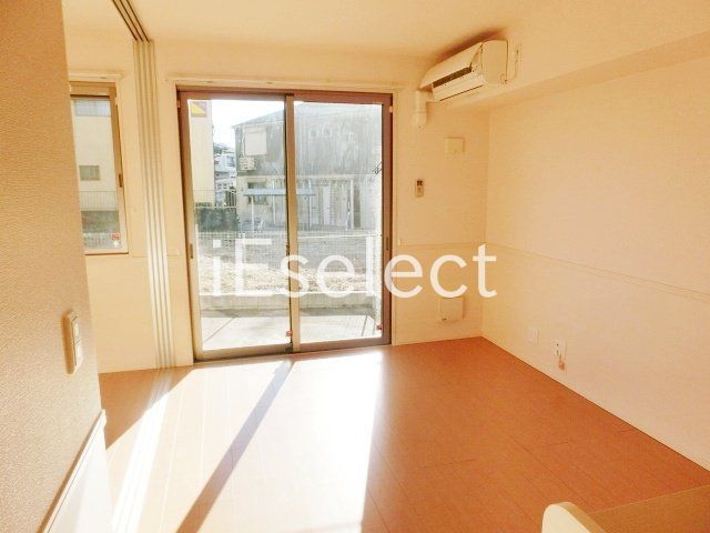 居室・リビング　安心のホームセキュリティ完備の物件です。