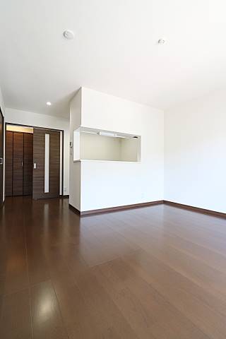 居室・リビング　広々としていいですね。